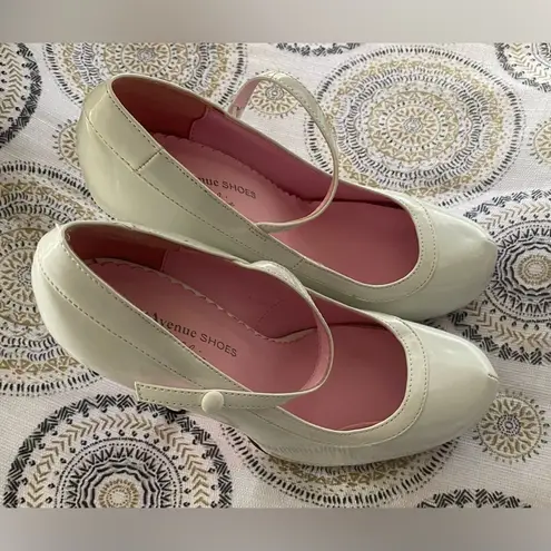 Leg Avenue Shoes By Ellie White Baby Doll Heels Size 8 New With Box