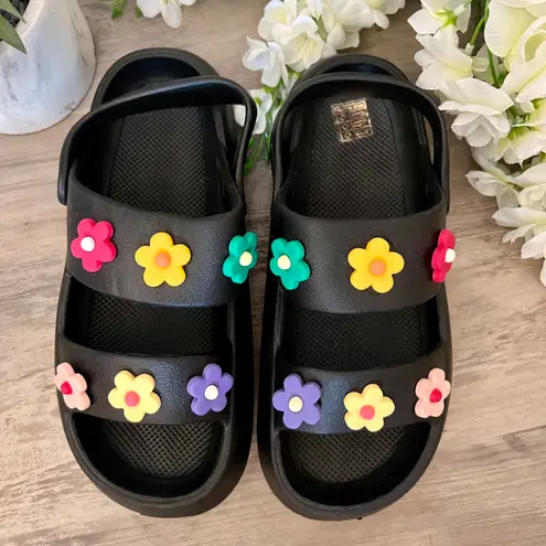 Boutique NEW Foam Platform Sandals