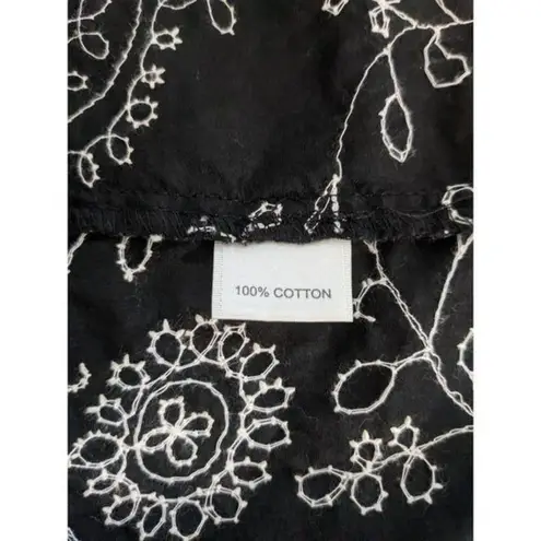 Van Heusen Black Cream Embroidered Skirt Size 6 Embroidered A-Line Skirt