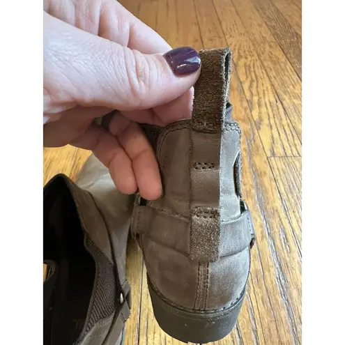 Teva Women’s De La Vina Dos Chelsea Boot Size 6.5 Taupe GUC