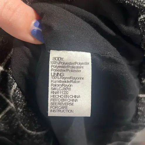 ✨LUCCA LOOKING OUT THE WINDOW MOTO SZ MEDIUM JACKET✨ Black