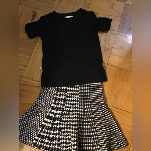 Milly women black fit & flare skirt with free Zara t-shirt US petite small