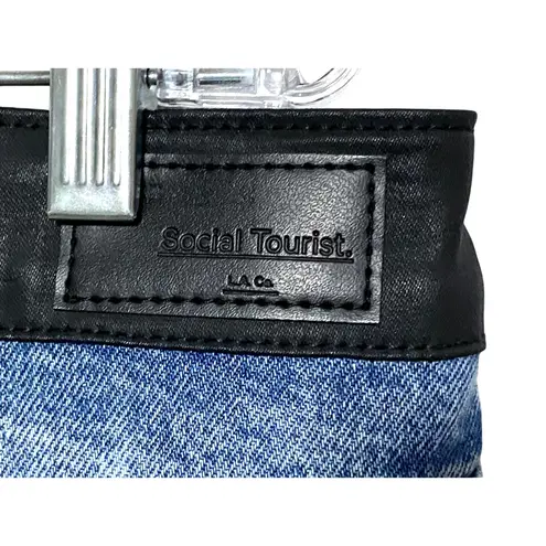 Social Tourist Ultra High Rise Straight Jeans Women 17R/33W Black V Waist NWT Blue Size undefined