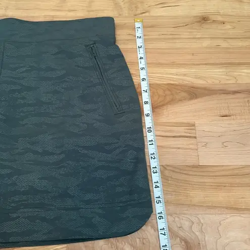 Orvis Green Camo Print Pull-on Travel Skort