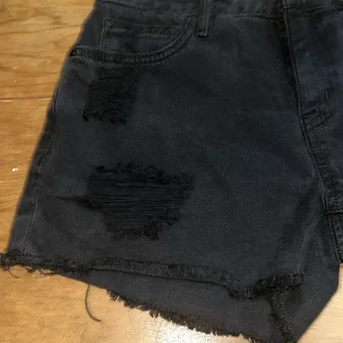 Sanctuary Woman’s Black Distressed  frayed hem Denim Shorts size 27