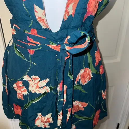 Privacy Please Goodwin Plunge Romper Size Small