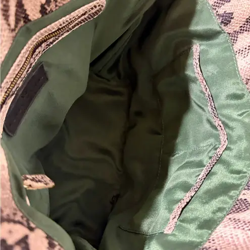 Kelly Wynne PAINT THE TOWN Essential Tote Python Snakeskin Rare