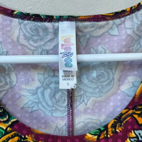 LuLaRoe 2/$12  Women’s Pink Yellow Green Rose Short Leave Stretch Top Size Small