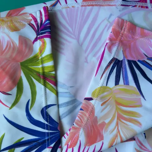 Island Escape Floral Swim Skirt White Size 16