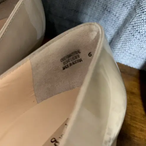 Paul Green Patent Leather Pumps Fringe Light Tan Beige Classic Vtg Inspired Sz 6