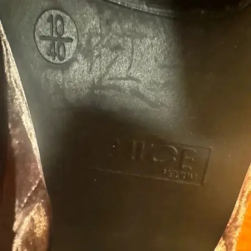 Rogue women’s Knee High chunky heeled velour Boots Platform Sz 10 NWOT brown Tan