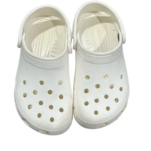 Crocs  Classic Unisex Clogs in White size 6 women