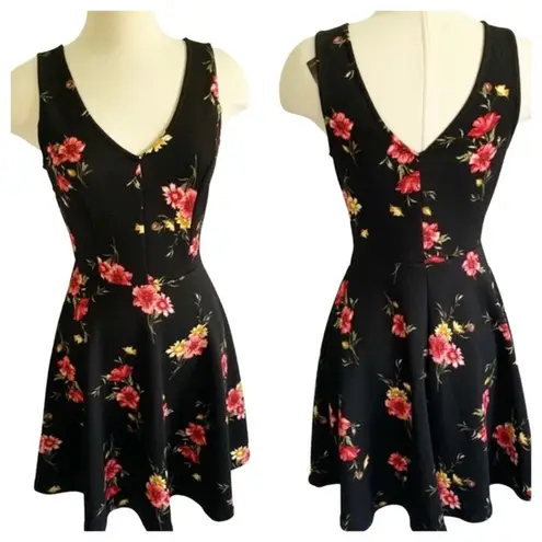 Soprano  black floral skater dress size XS