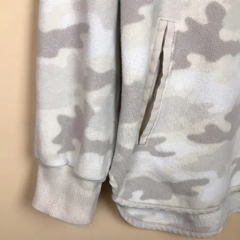 Green Tea Women’s Camouflage Fleece Asymmetrical Quarter Snap Button Sweatshirt Gray Size L