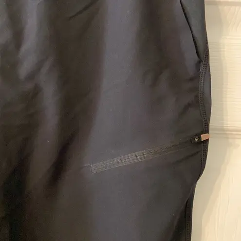 Rei Co-op  Wome pants size L excellent condition inseam 28”