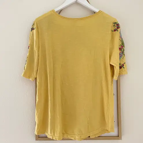Sundance Floral Embroidered Crochet Lace Short Sleeve Top in Size Medium Yellow