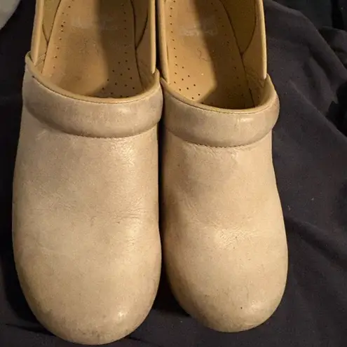 Dansko SOLD Women's Cream Slip-On Shoes Danilo Clogs