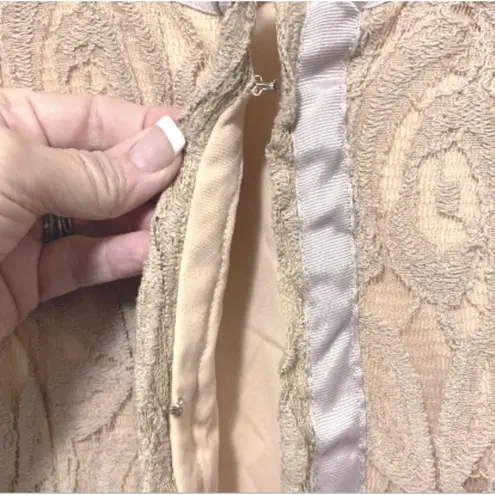 love on a hanger Short Dressy Lace Blazer 3/4 Sleeve Size M Pink Mother of Bride