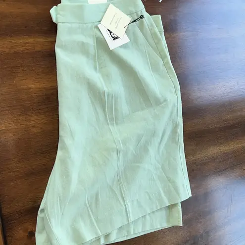 Anne Klein  jade green shorts sz.16 NWT