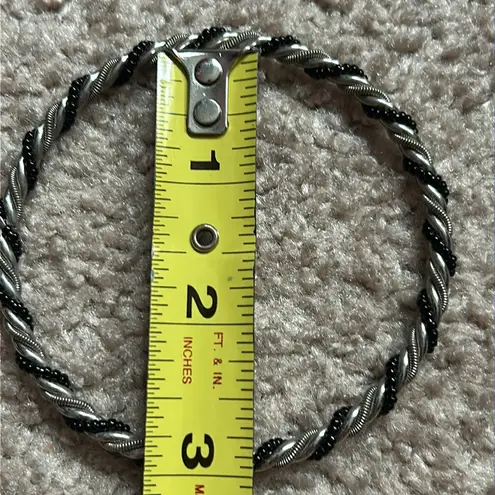 Women’s vintage silver/black twisted‎ dainty breaded bangle bracelet one size Silver