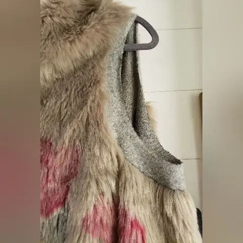 Dylan , Los Angeles, Faux Fur Vest, size M, never used