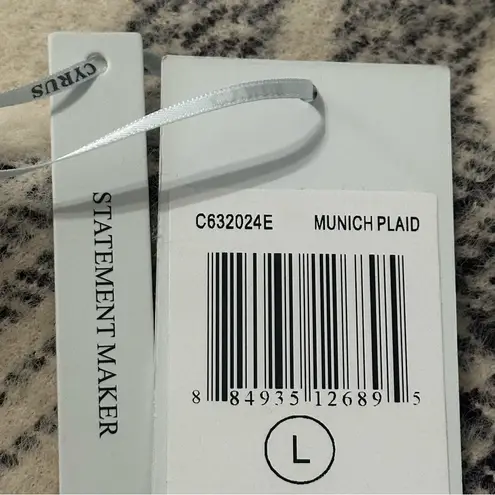 Cyrus NWT Women’s Size L Munich Plaid Cream Gray Plaid Open Front Mink Coat