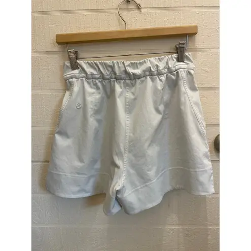 LULULEMON Cinchable High Waist Shorts NEVER WORN w Pockets Bone Color Size XS