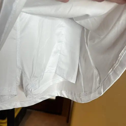 icyzone NWT Athletic Skirt Workout White Golf Tennis Skort w/ Pocket Size Small