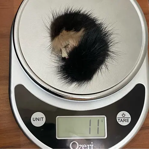 Vintage Porcelain Face Victorian Lady with Real Rabbit Fur Hat Scarf Brooch 11g