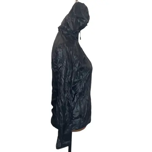 Mountain Hardwear Mountain Hardware black shiny hooded lightweight windbreaker size XS