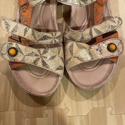 L'Artiste Spring Step Payokya Metallic Sandals Size EU 40 Artsy Tan Orange
