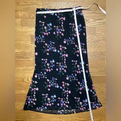 White Birch two piece dress. Size XL. Black floral design