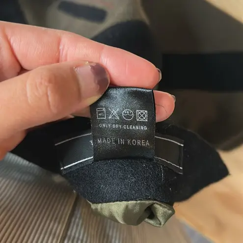 W. STORY Brown Skirt – Black Trim Size 6 Sleek & Versatile Gray