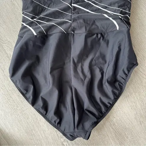 MiracleSuit One Piece Swimsuit Bathing Suit Black Design Women’s 16 Summer