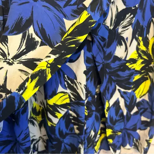 Veronika Maine Tropical print viscose wrap shorts size 14 ladies coastal preppy Blue