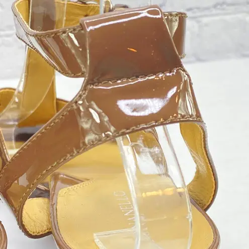 Tignanello Patent Leather Wedge Sandals 10 Open Toe Buckles Straps Tan Brown