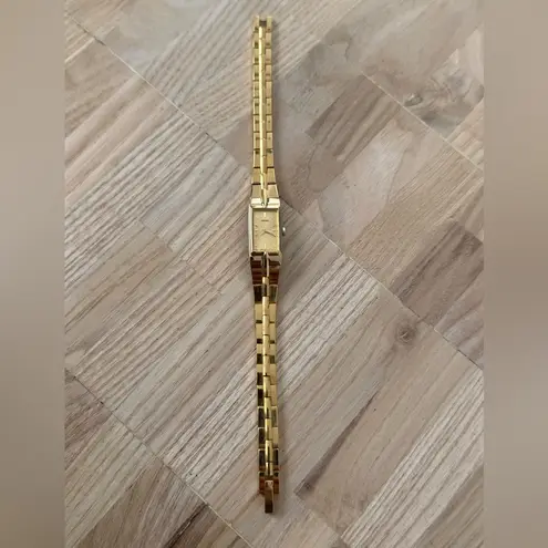 Seiko Luxury Ladies Watch Gold-Tone Dial, Case, Bracelet, Hands New Battery