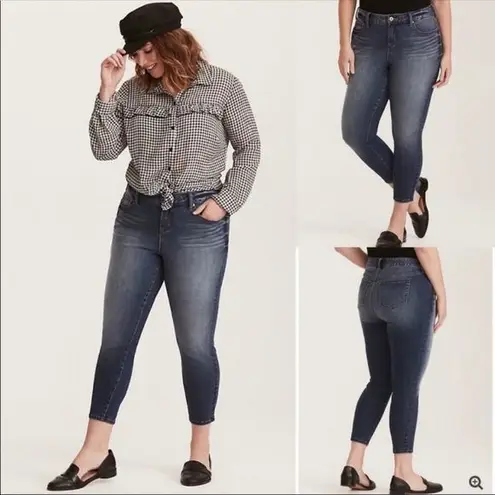 Torrid NWT  Premium Stretch High Rise Curvy‎ Skinny Ankle Jeans Medium Wash