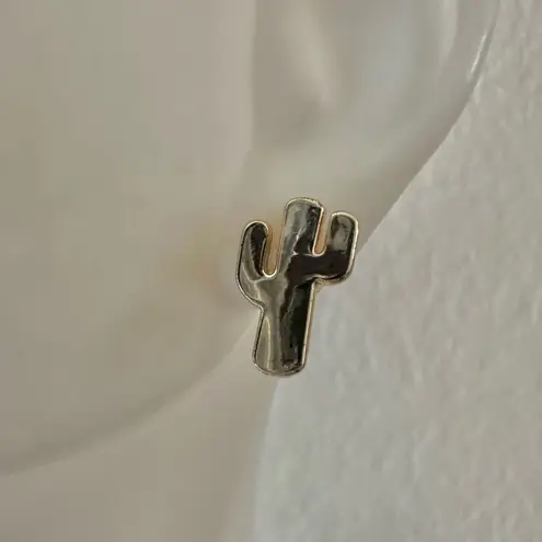 Sugar Rush Tarte dainty gold tone cactus stud earrings