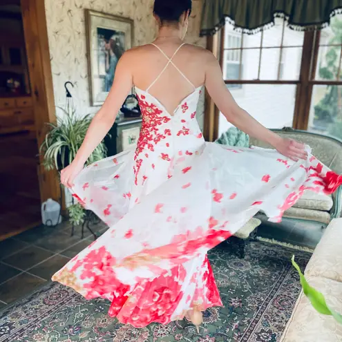 Floral chiffon beaded prom dress Red Size 2