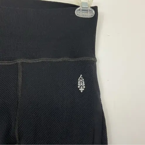 Free People Movement Textured Free Throw Ribbed Leggings Size Small Black