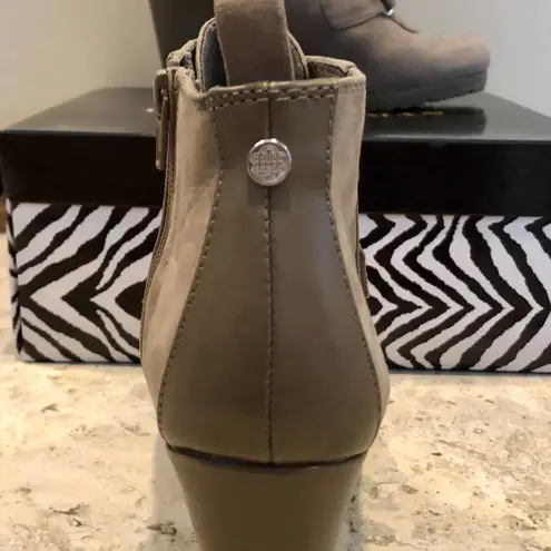 Dana Buchman Taupe 3" Wedge Bootie Ankle Womens Size 8M New NIB Taupe Zipper