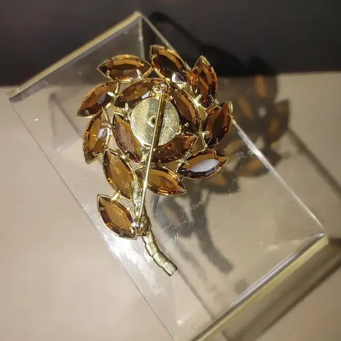 Brooch Amber Marquise Round Rhinestones Vintage Gold Tone Floral Clear Prong Set