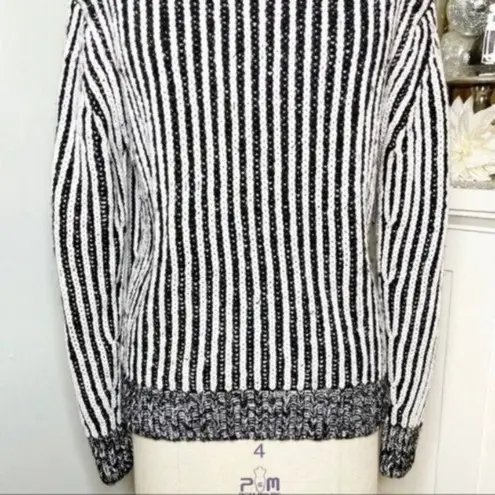 Elizabeth and James Black Striped Chunky Knit Crewneck Sweater Small