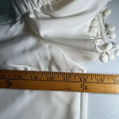 Willow & Clay Willow & Clay Off The Shoulder Pom Pom White Dress Size Small
