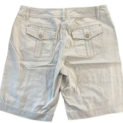 White House | Black Market  Bermuda short size 8