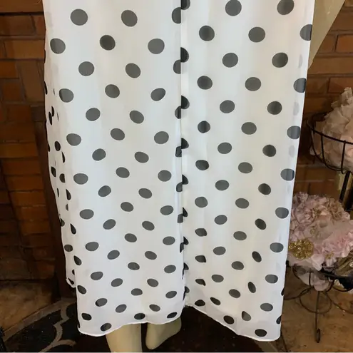 JH WHITE & BLACK POLKA