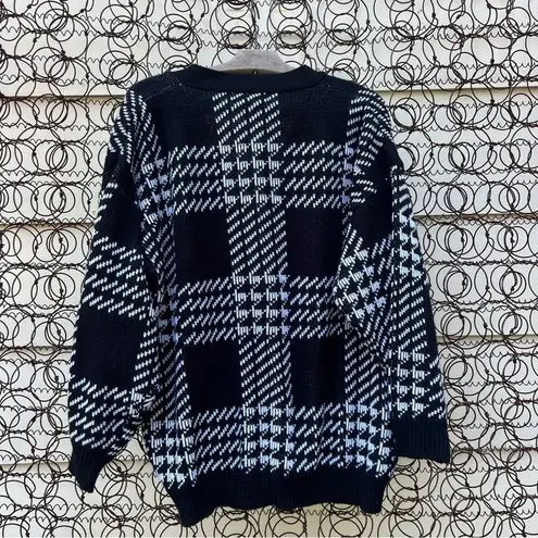 Vintage 80s black white houndstooth big plaid checkerboard knit cardigan sweater Size L