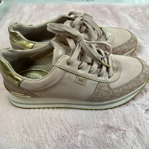 Michael Kors  Women's Beige and Gold Sneakers
