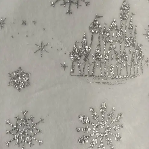 Spirit Jersey Walt Disney World Holiday Silver Gold Christmas Castle Velour - M